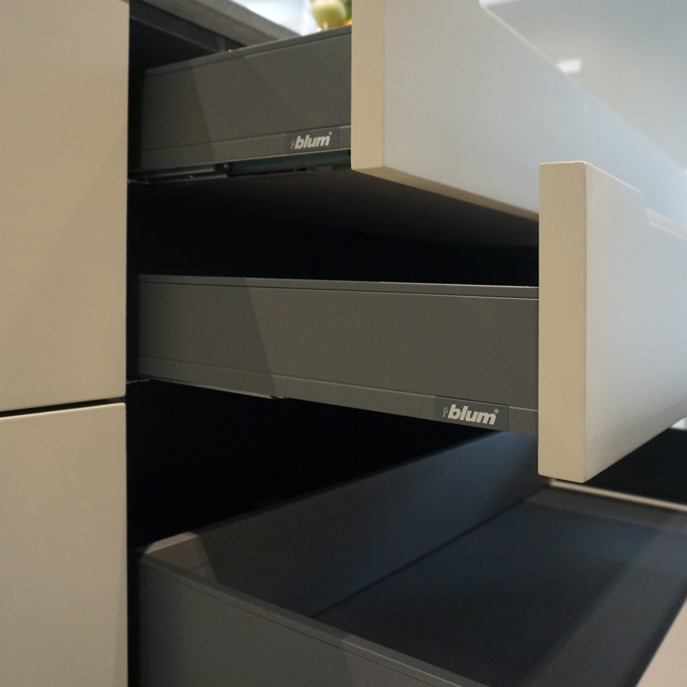 DSC07673 副本_WH_1000x1000px_0CBoy7xr.jpg